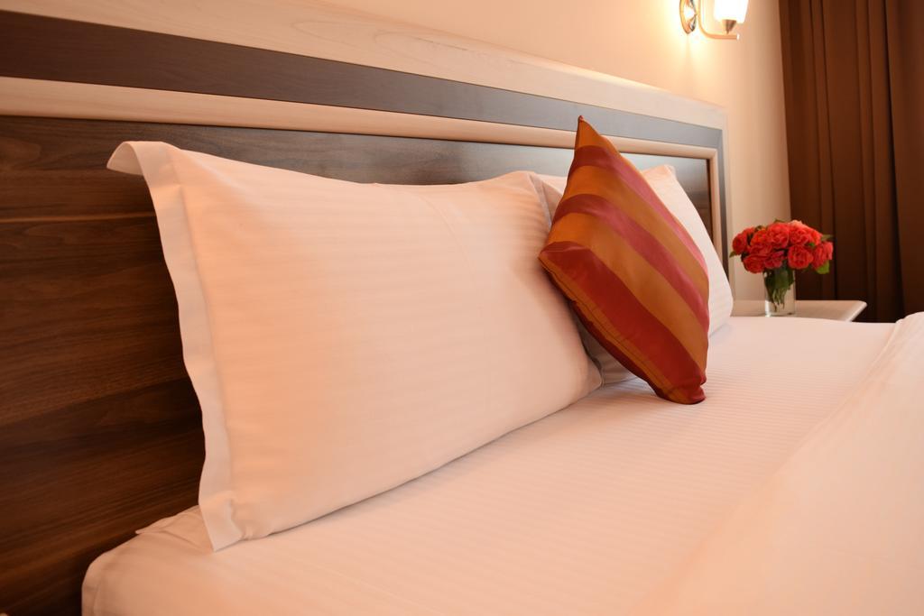 Artsakh Hotel Erevan Esterno foto
