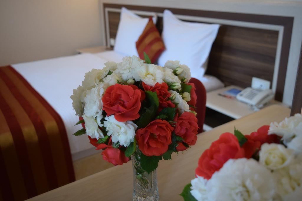 Artsakh Hotel Erevan Esterno foto