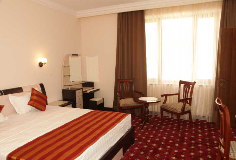 Artsakh Hotel Erevan Esterno foto