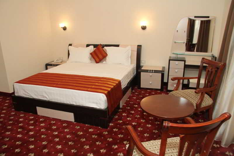 Artsakh Hotel Erevan Esterno foto
