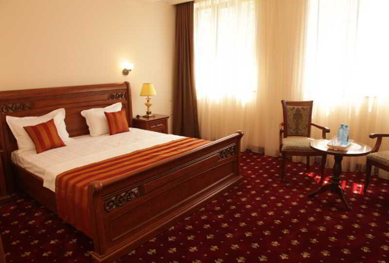 Artsakh Hotel Erevan Esterno foto