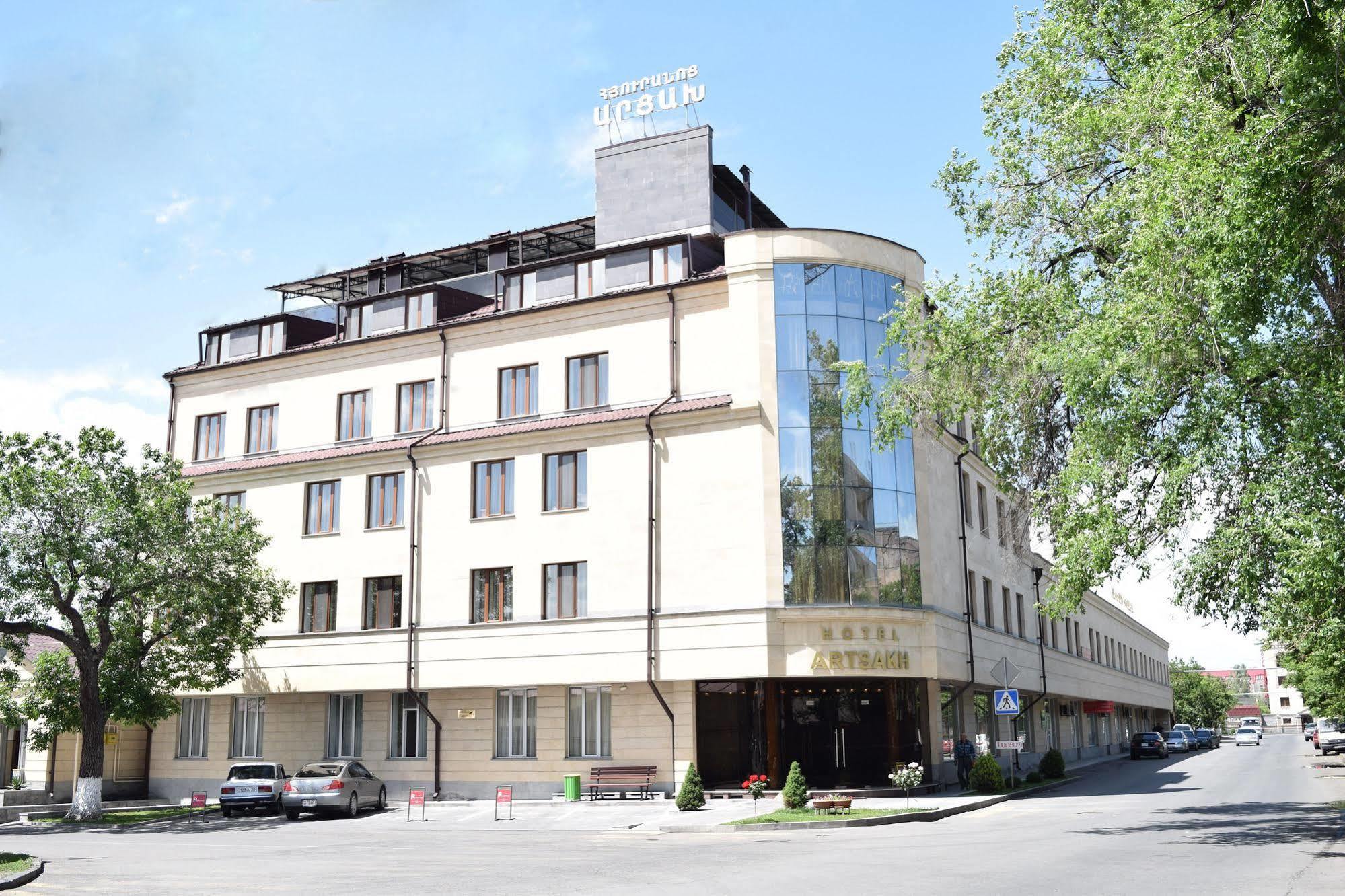 Artsakh Hotel Erevan Esterno foto